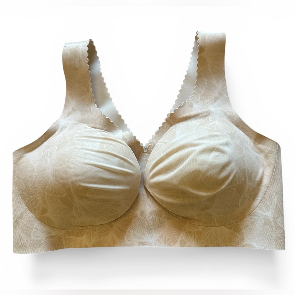 Evelyn & Bobbie ‘Evelyn’ Wireless Bra. Beige off white. Ginkgo Leaf. Sz. M